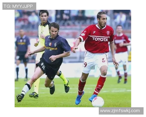 英国足球明星摩托的传奇旅程与赛场背后的故事揭秘