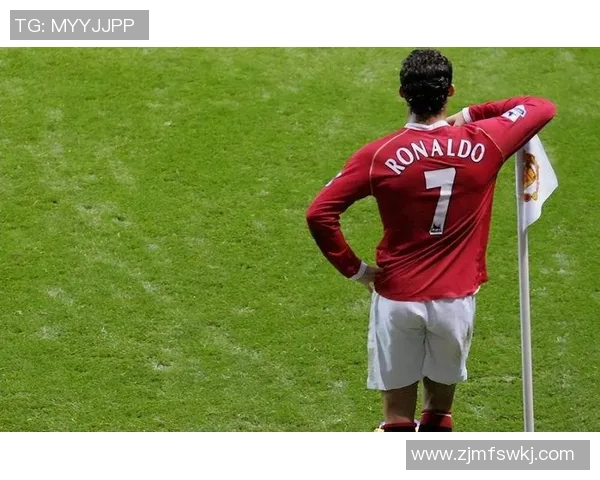 足球巨星纷纷告别绿茵场回顾他们的辉煌瞬间与不舍情怀